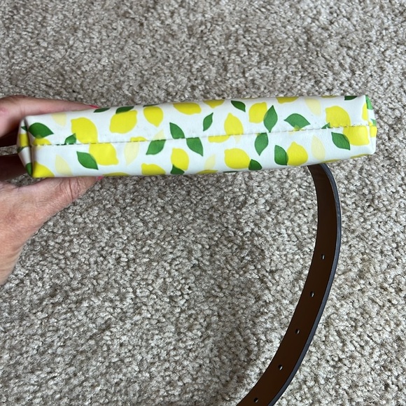 Kate Spade Lemon belt bag gabby pack yellow white purse zipper lemons - Picture 11 of 11